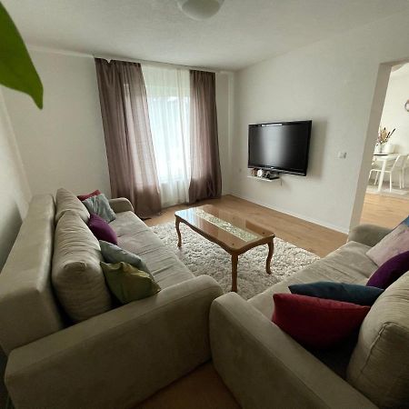 Sunny Garden Apartment SJJ Buitenkant foto