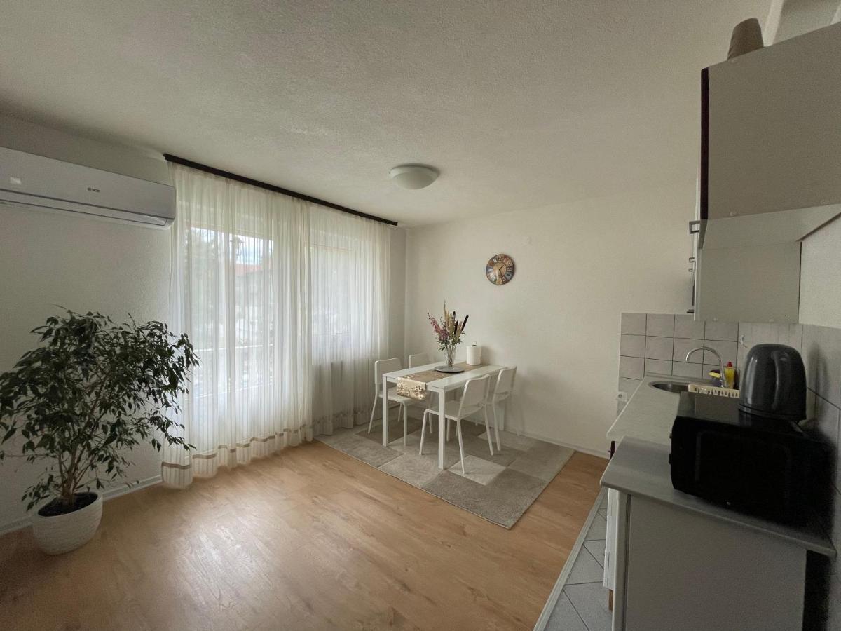 Sunny Garden Apartment SJJ Buitenkant foto